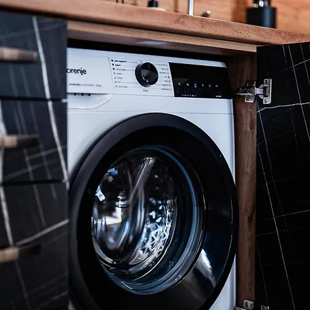 Lux 公寓 班斯科