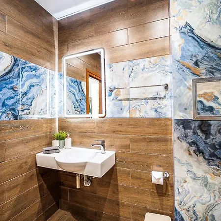 Lux 아파트 반스코